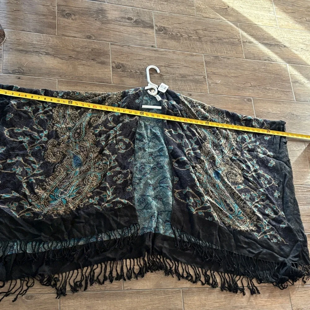 Elegant Black and Teal Paisley Shawl